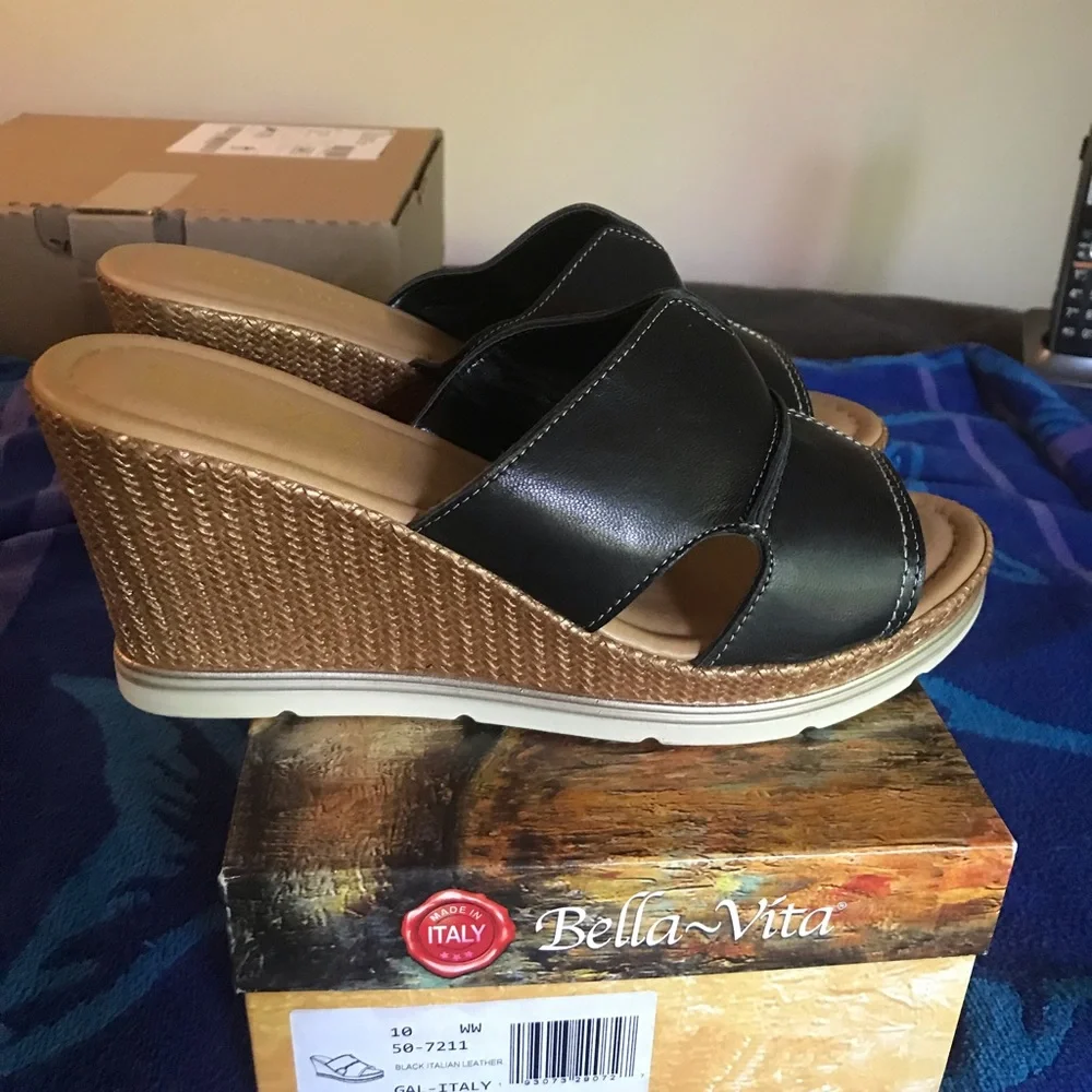 Bella Vita sandals